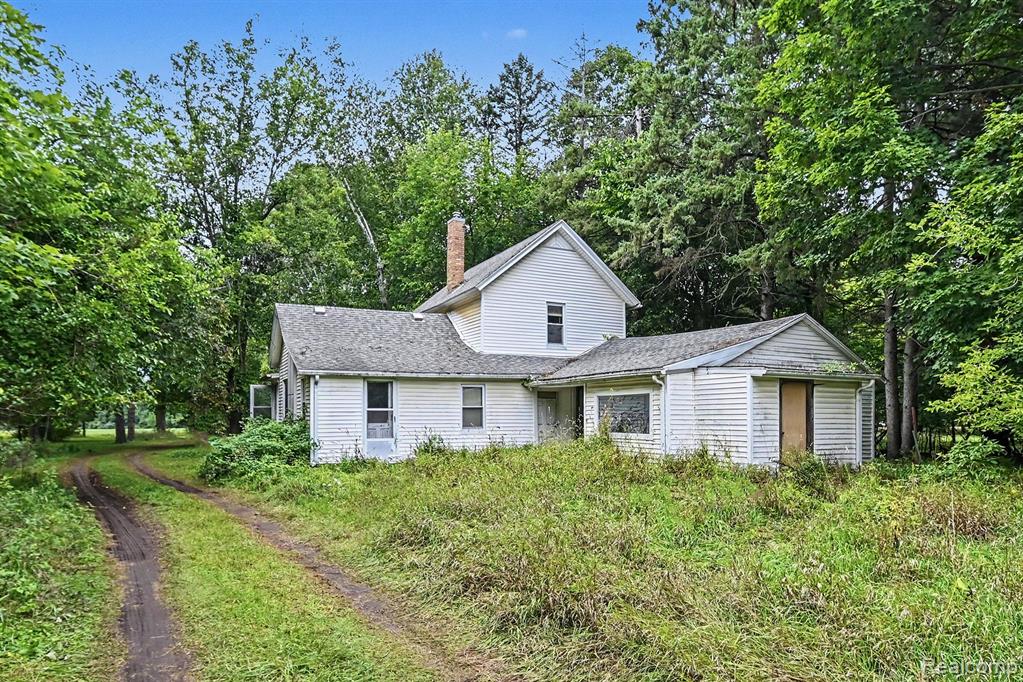 8145 Beardslee Road Property Photo 2