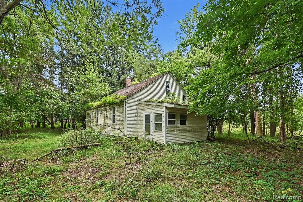 8145 Beardslee Road Property Photo 3