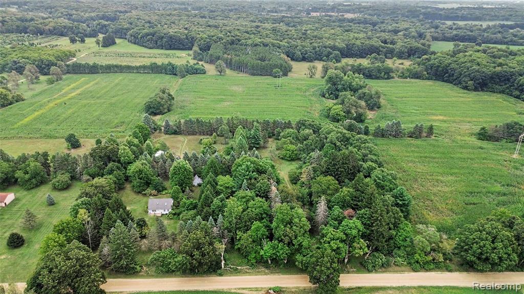 8145 Beardslee Road Property Photo 23