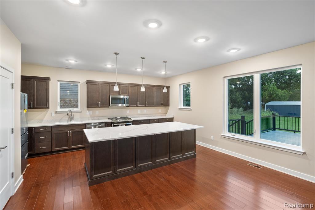 8894 Marquette Drive Property Photo 11