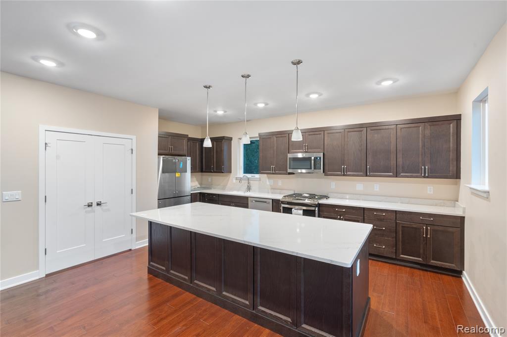 8894 Marquette Drive Property Photo 13