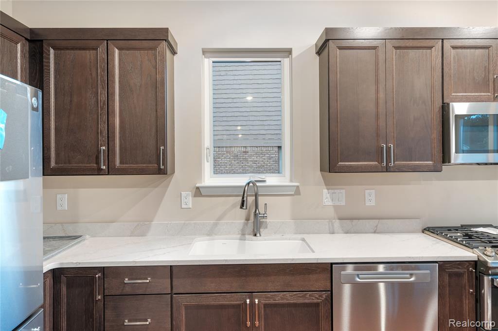 8894 Marquette Drive Property Photo 15