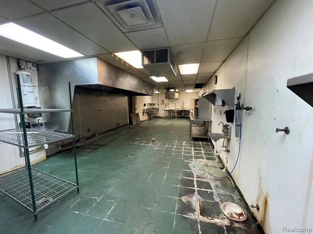 24611 Gratiot Avenue Property Photo 12