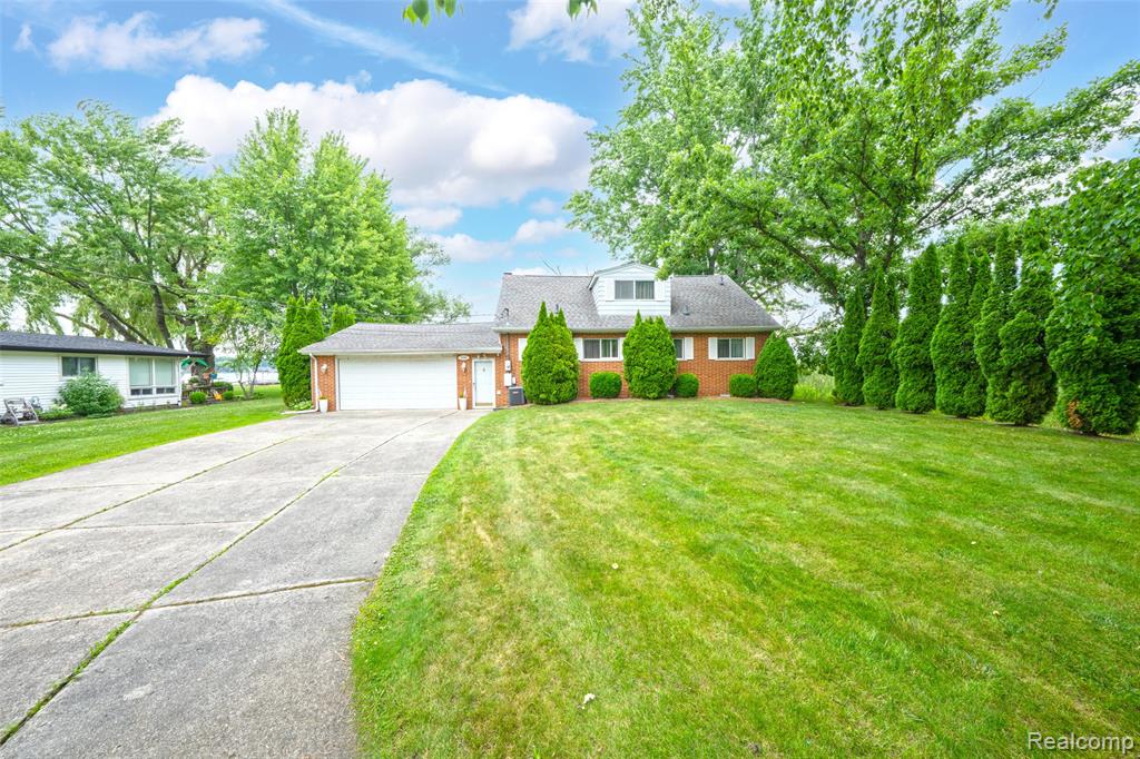 2080 N Channel Drive Property Photo 1