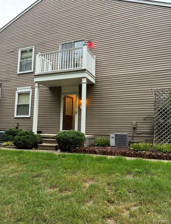 389 Neptune Drive Property Photo 1