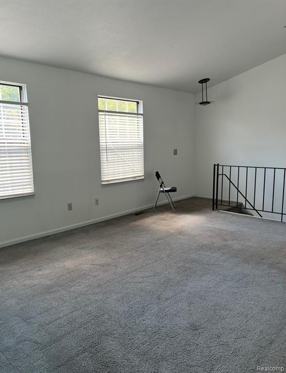 389 Neptune Drive Property Photo 4