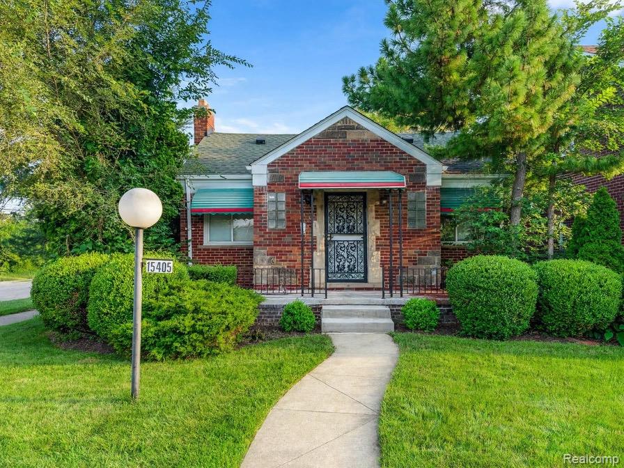 15405 Young Street Property Photo 1