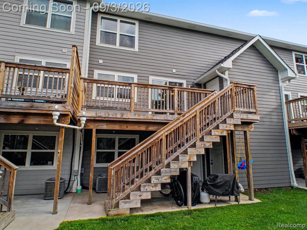 204 Oakwood Street Property Photo 6
