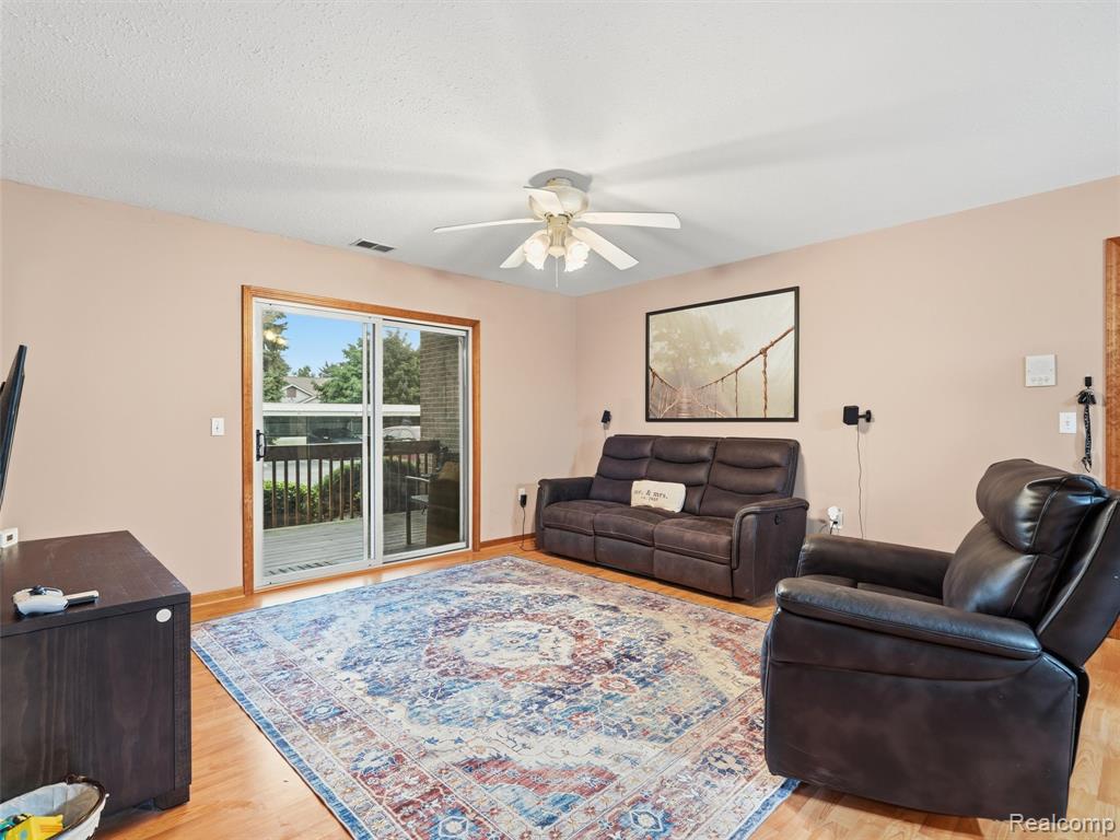 45849 Wildrye Court Property Photo 5