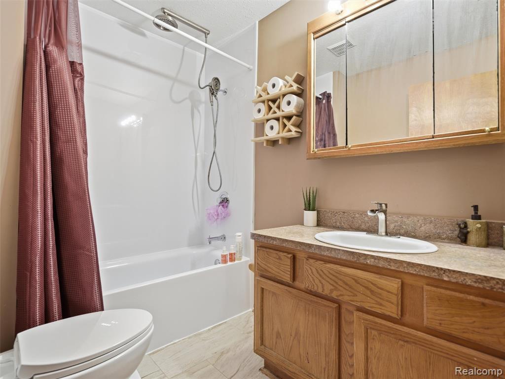 45849 Wildrye Court Property Photo 12