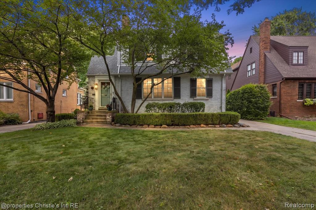 788 Rivard Boulevard Property Photo 1