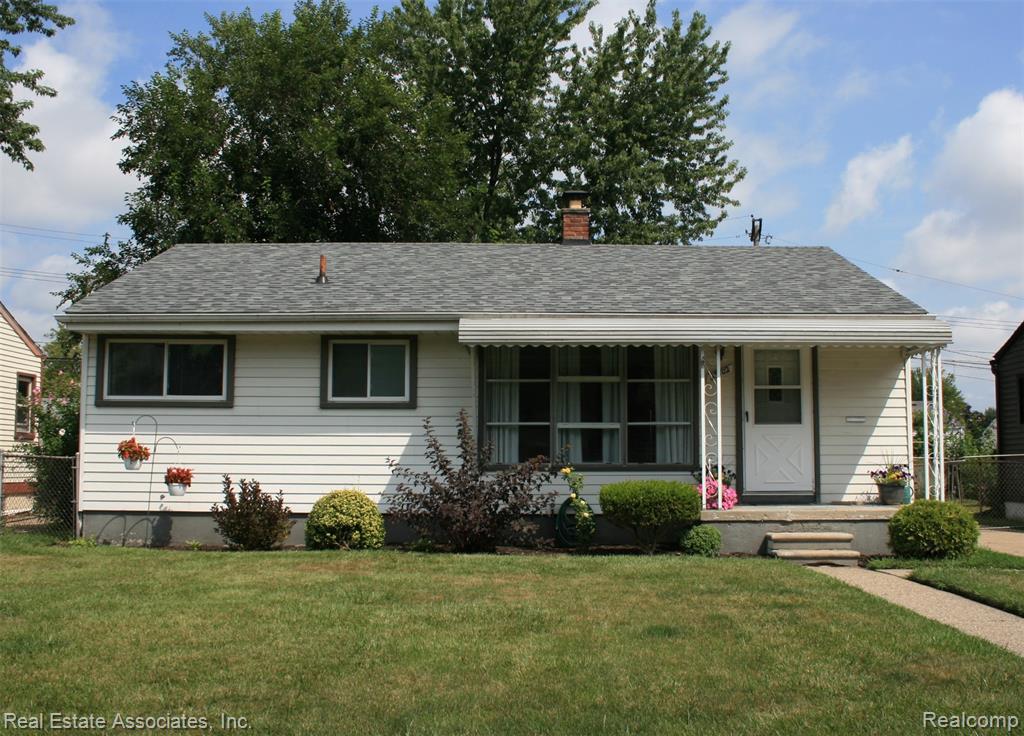 33702 Leona Street Property Photo 1