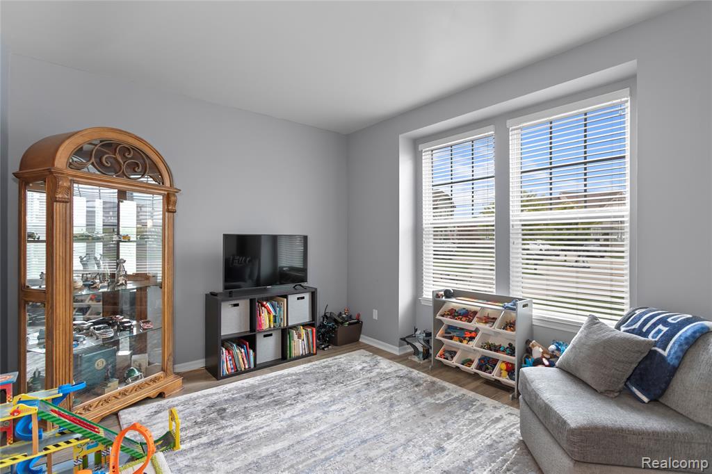 37469 Karen Ann Court Property Photo 9