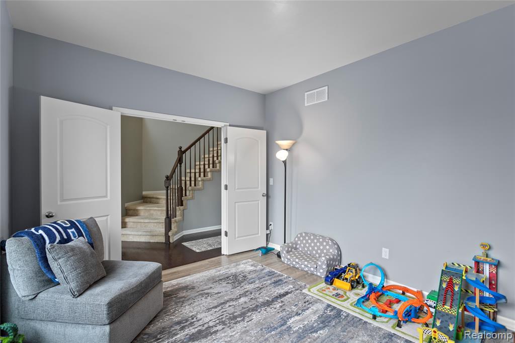 37469 Karen Ann Court Property Photo 10