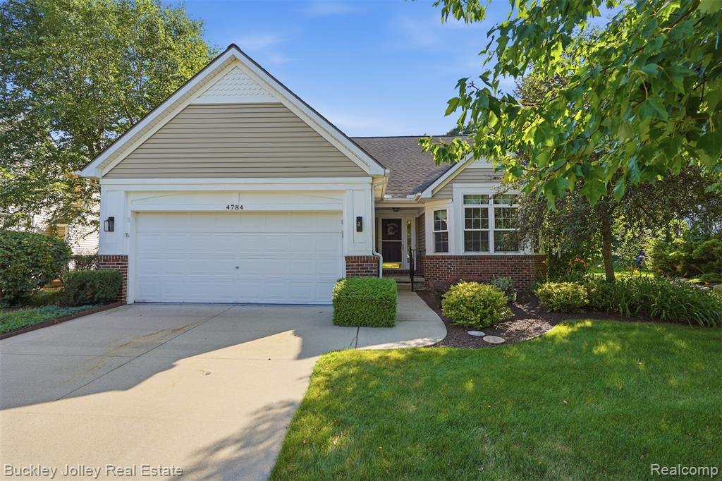 4784 New Haven Drive Property Photo 1