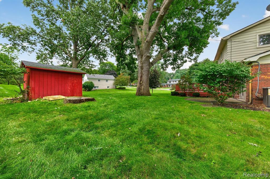 4910 Curtis Lane Property Photo 48
