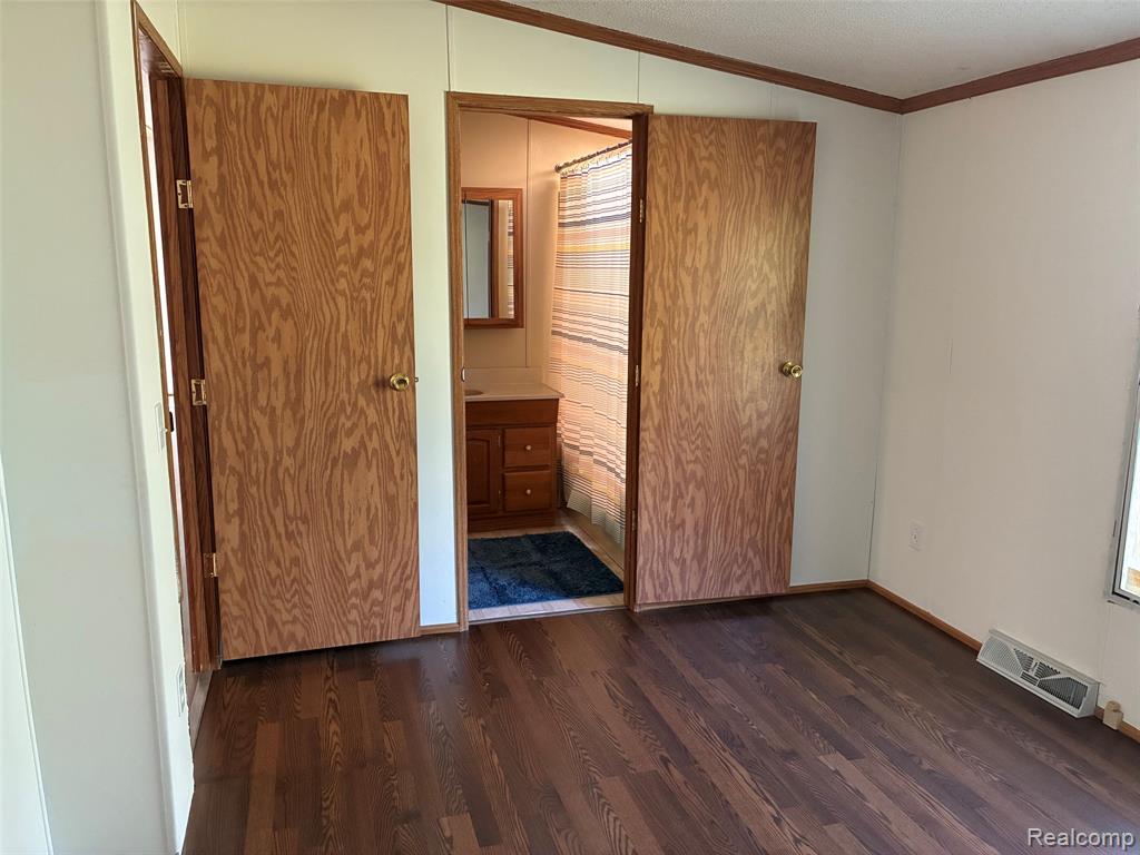 411 Pond View Property Photo 8