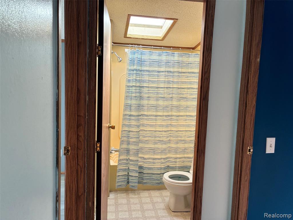 411 Pond View Property Photo 10