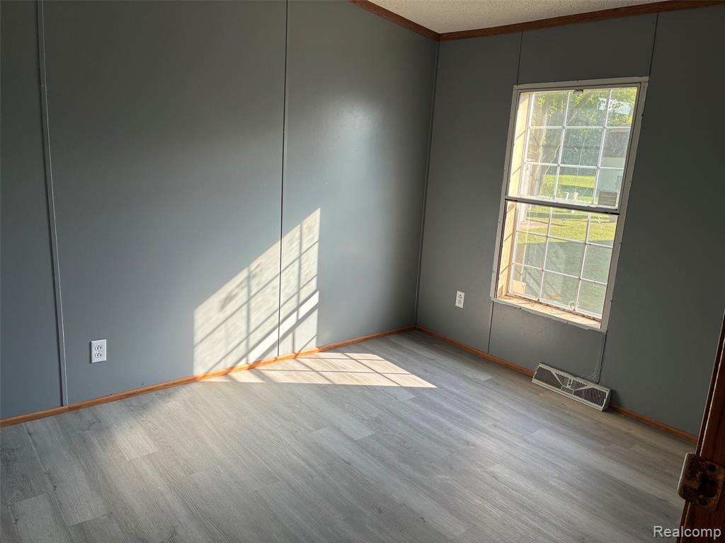 411 Pond View Property Photo 12