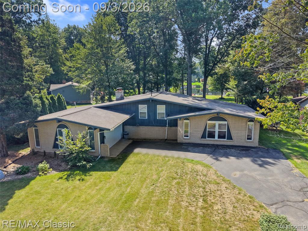 7514 Capri Drive Property Photo 1