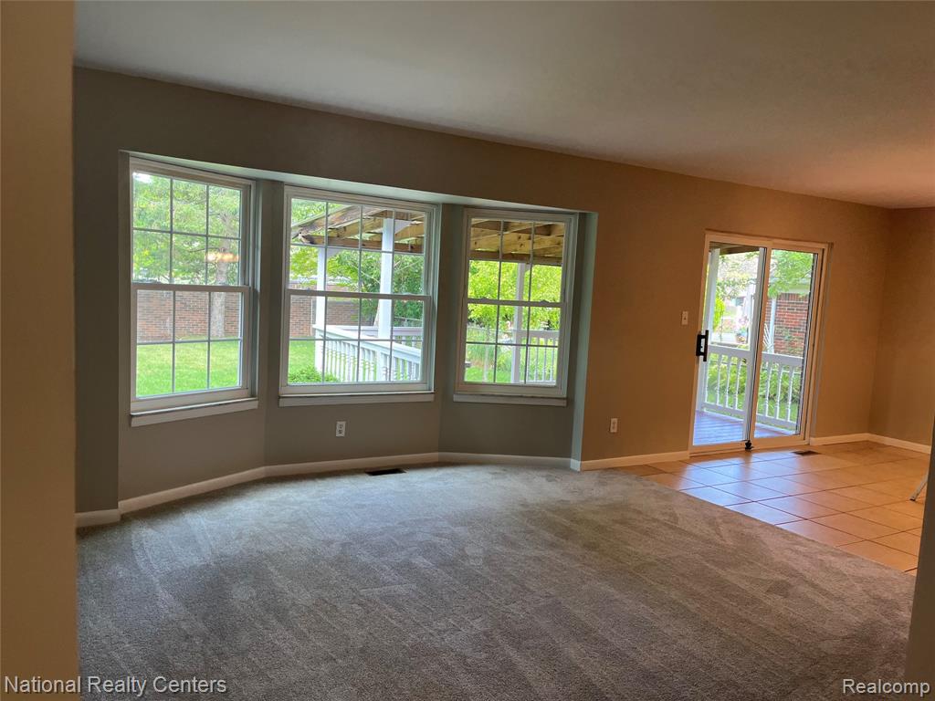 45162 Forest Trail Drive Property Photo 5