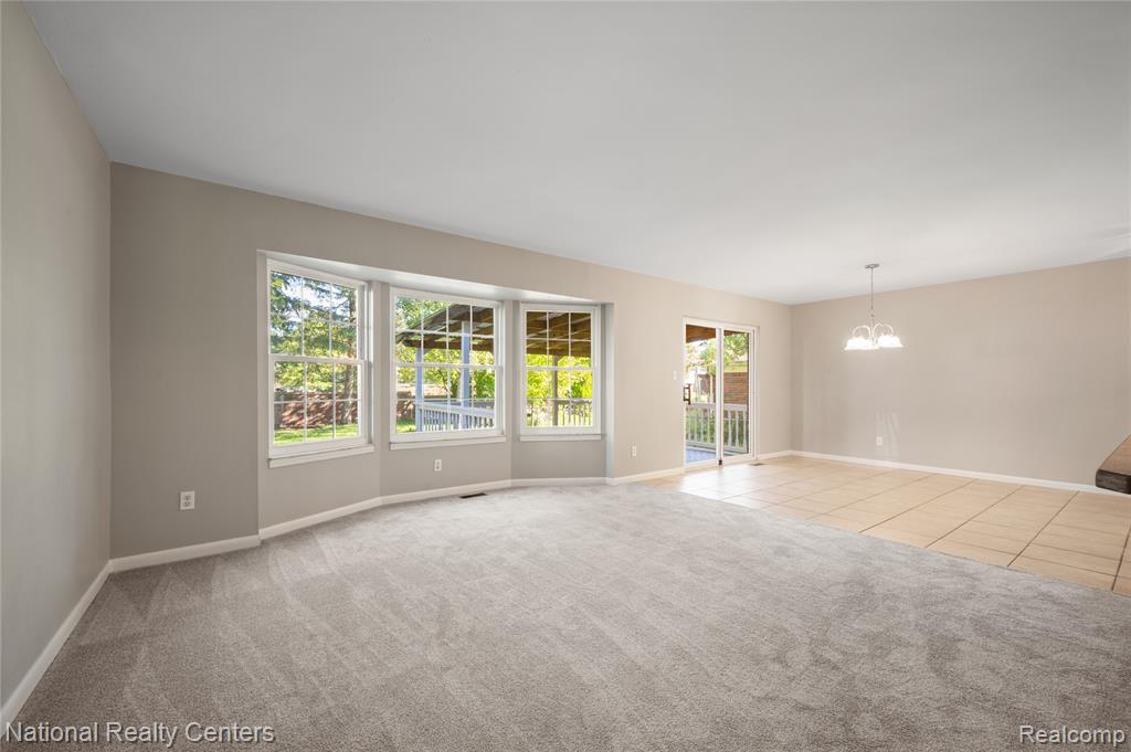 45162 Forest Trail Drive Property Photo 6