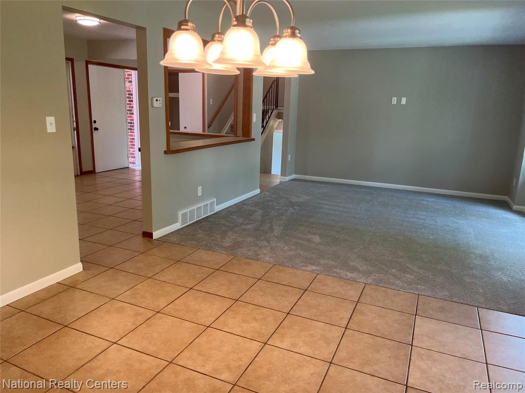 45162 Forest Trail Drive Property Photo 7