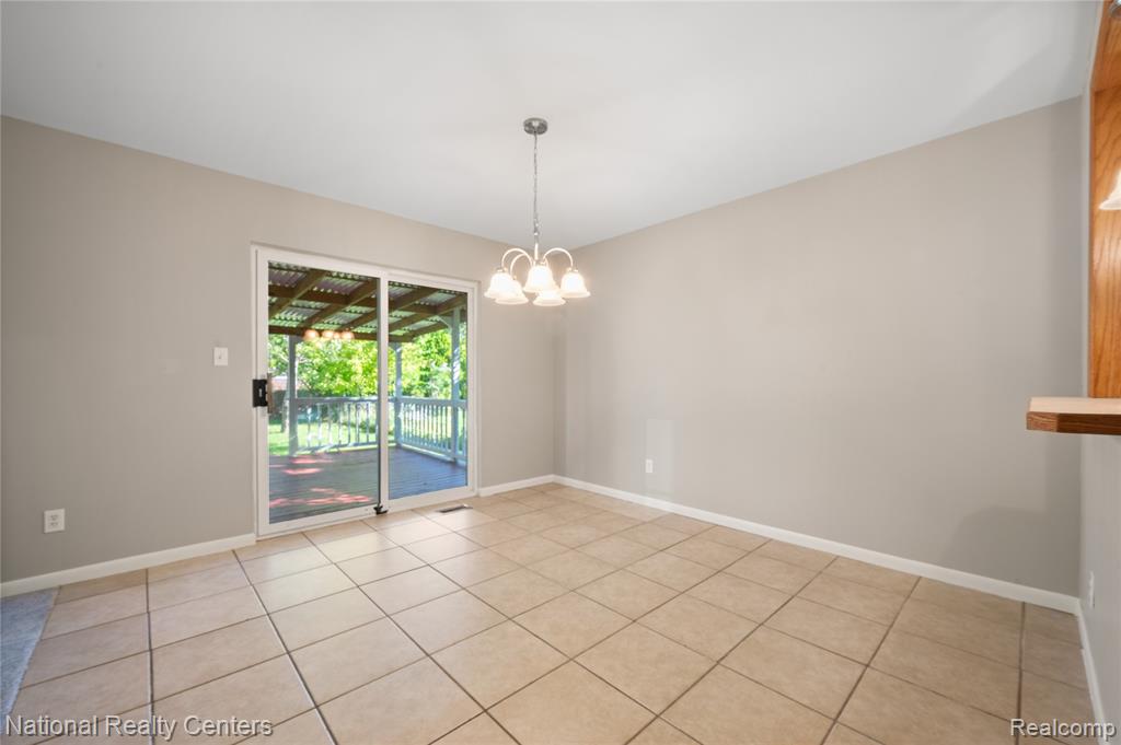 45162 Forest Trail Drive Property Photo 7