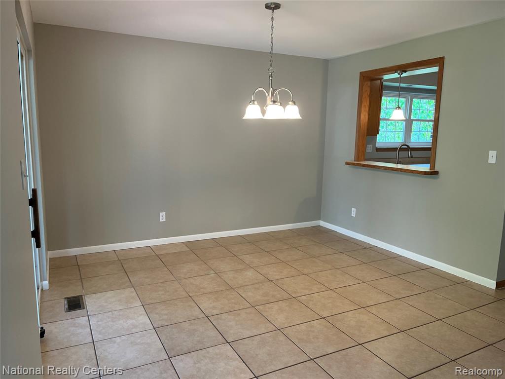 45162 Forest Trail Drive Property Photo 8