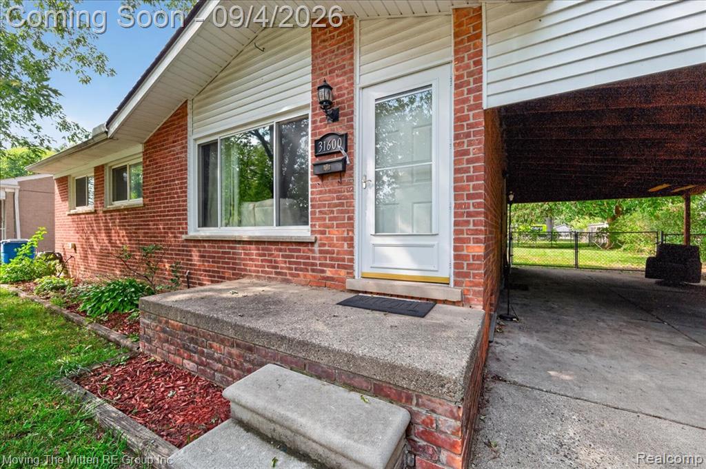 31600 Grandview Avenue Property Photo 4