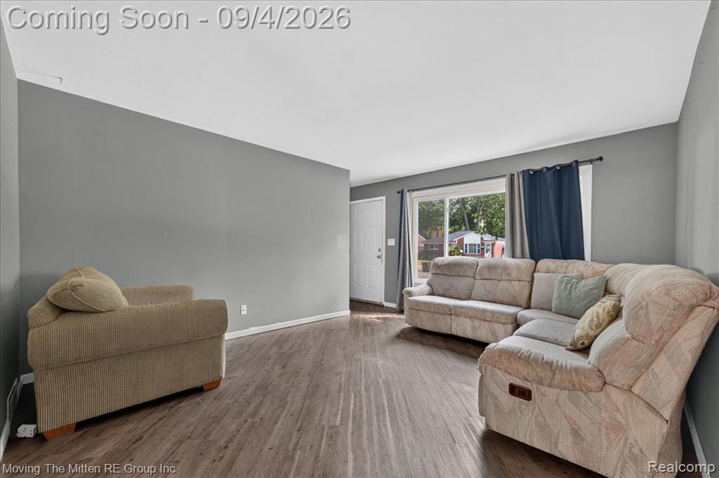 31600 Grandview Avenue Property Photo 5