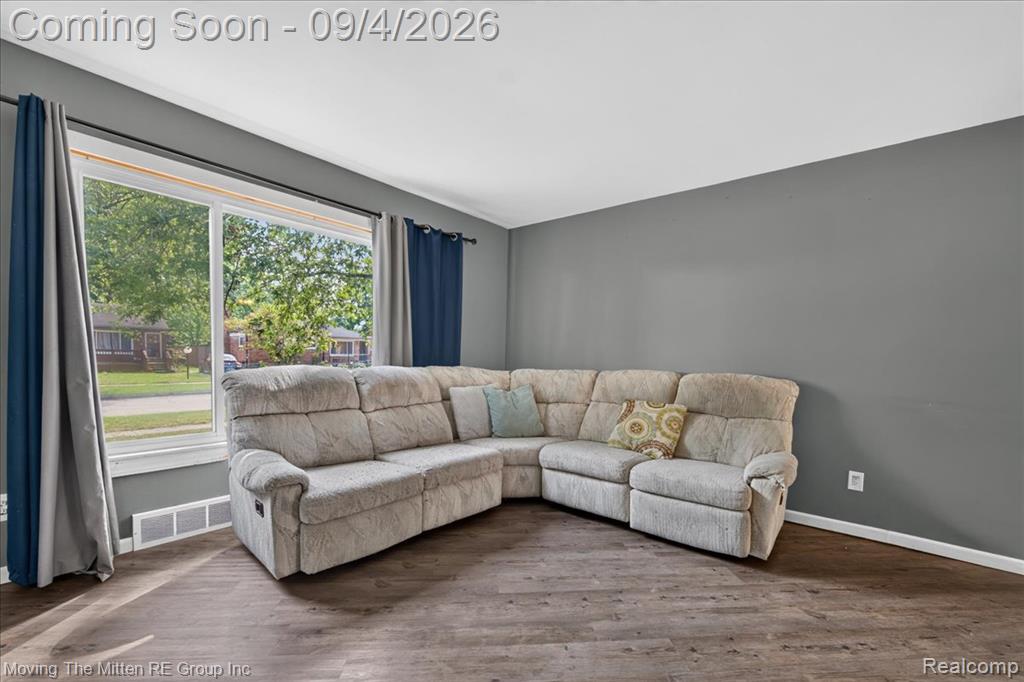 31600 Grandview Avenue Property Photo 6