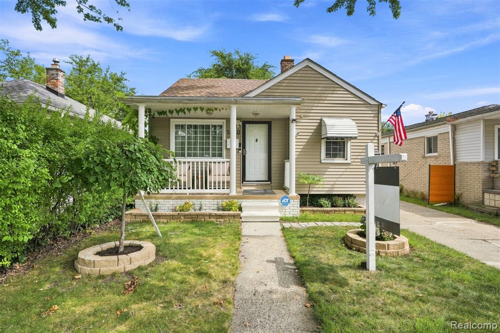 1840 Keppen Boulevard Property Photo 1