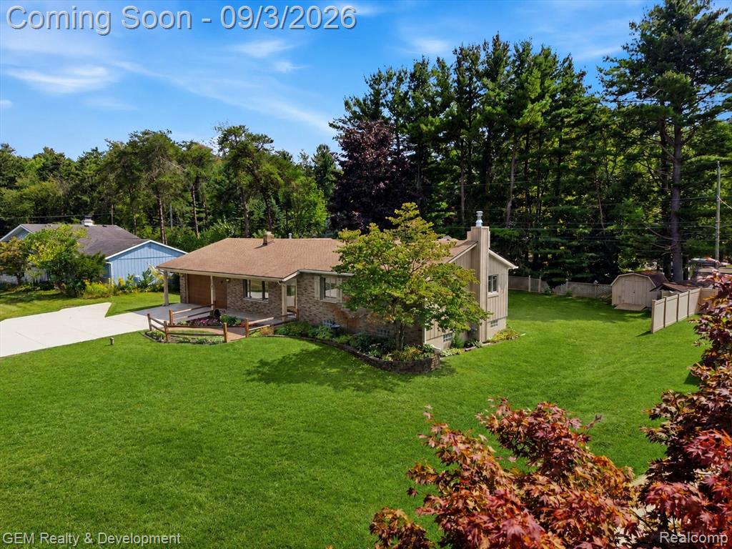 2067 Glen Iris Drive Property Photo 4