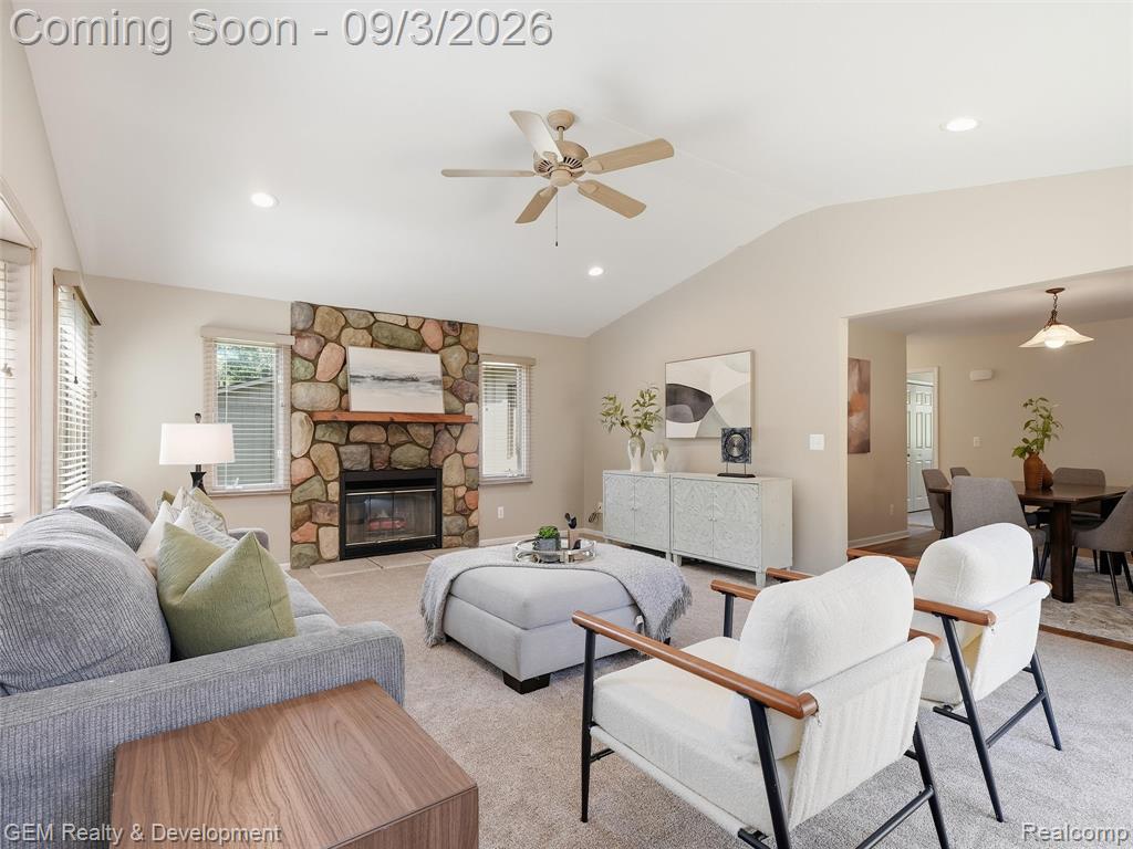 2067 Glen Iris Drive Property Photo 8