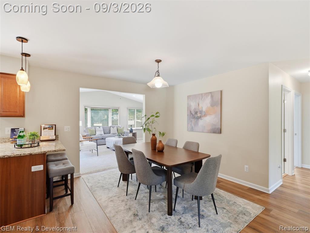 2067 Glen Iris Drive Property Photo 9