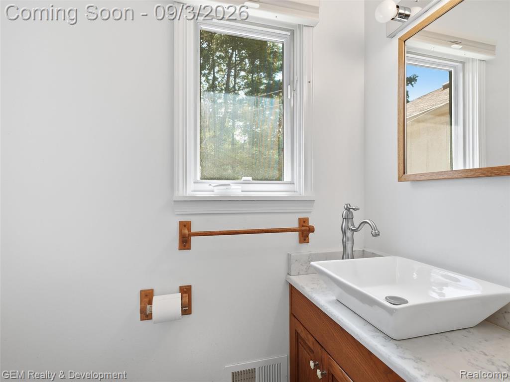 2067 Glen Iris Drive Property Photo 16