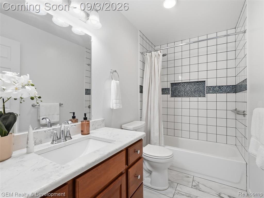 2067 Glen Iris Drive Property Photo 22