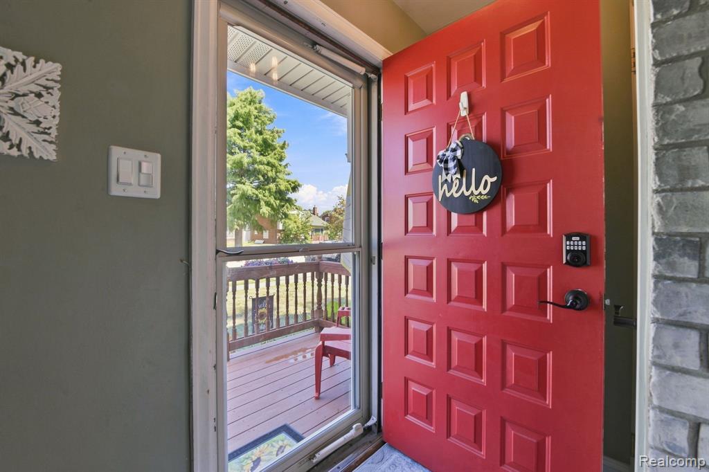 31261 Mackenzie Drive Property Photo 5