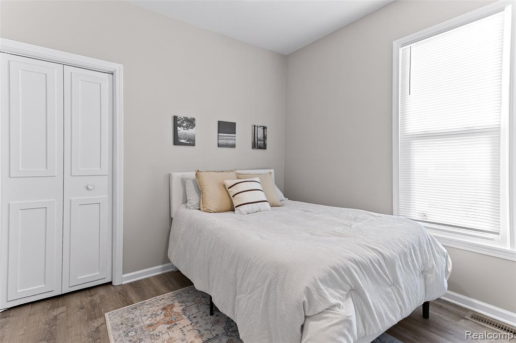 35025 Wick Road Property Photo 15
