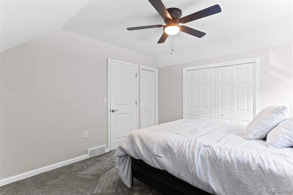 35025 Wick Road Property Photo 17