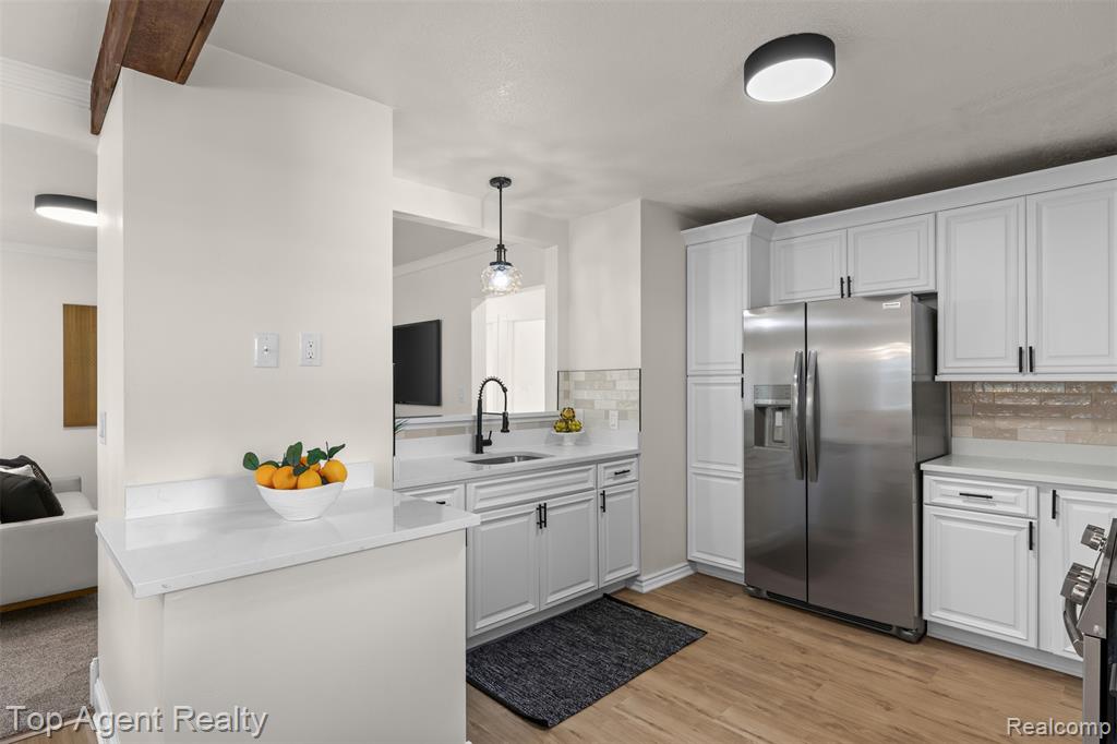 22228 Bon Heur Street Property Photo 6
