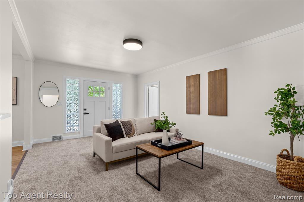 22228 Bon Heur Street Property Photo 11