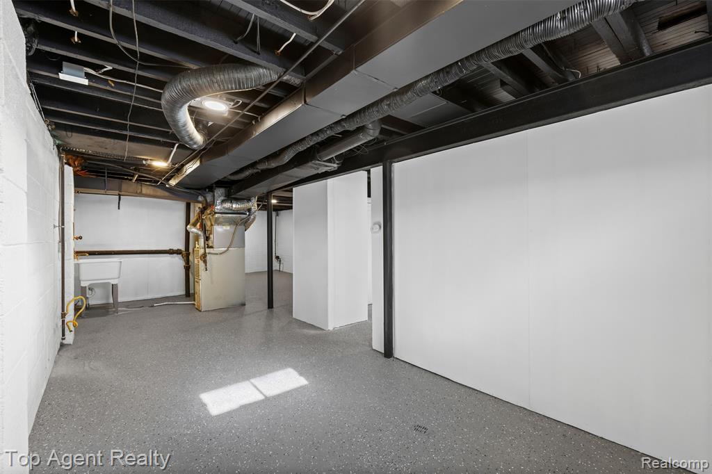 22228 Bon Heur Street Property Photo 25