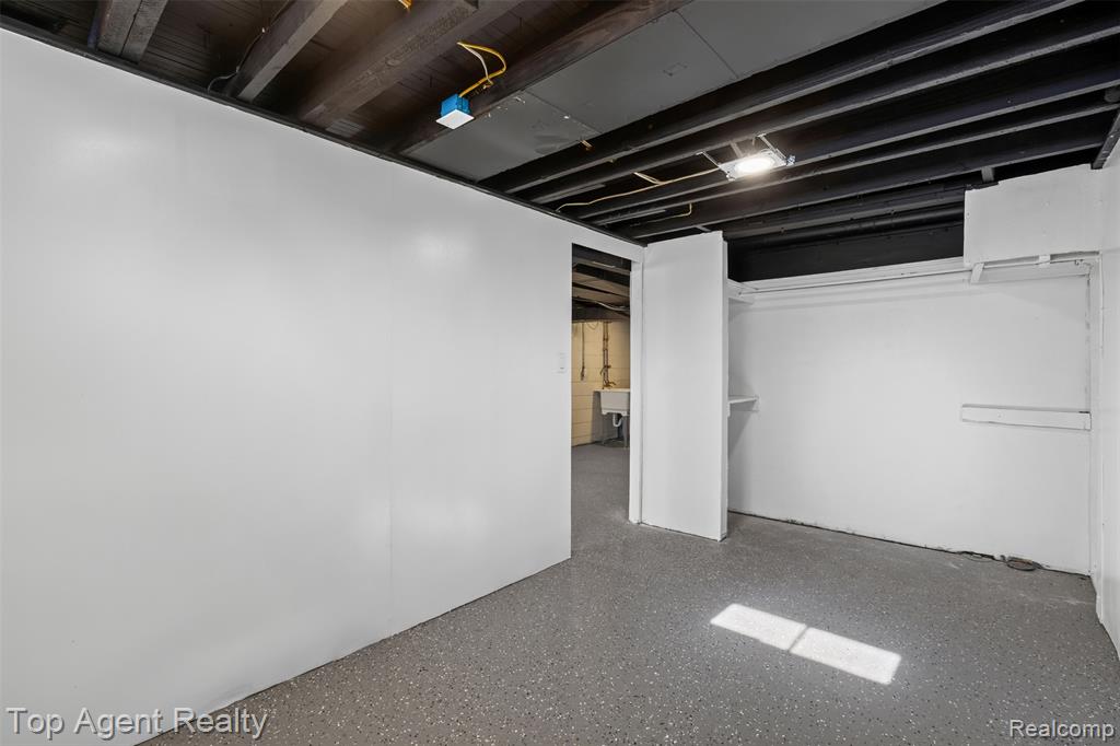 22228 Bon Heur Street Property Photo 29