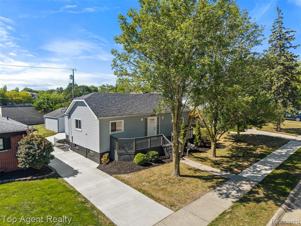 22228 Bon Heur Street Property Photo 36