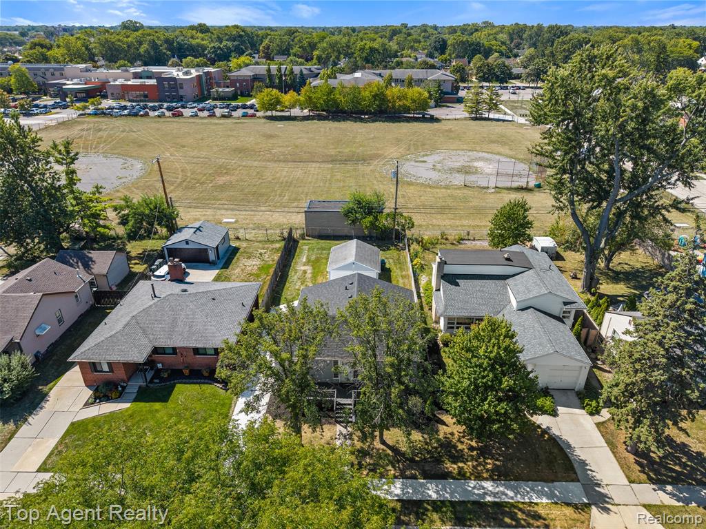 22228 Bon Heur Street Property Photo 37