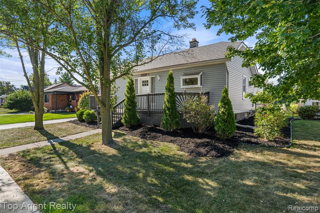 22228 Bon Heur Street Property Photo 48