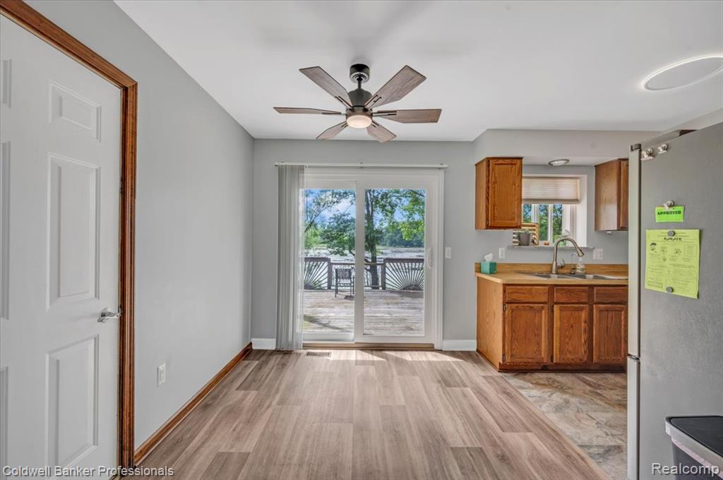 5969 N Bay Property Photo 10