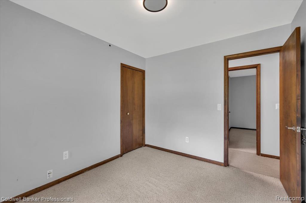 5969 N Bay Property Photo 16